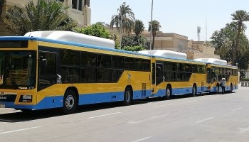 محافظ القاهرة: أسطول من أتوبيسات النقل العام لخدمة زوار معرض القاهرة الدولي للكتاب