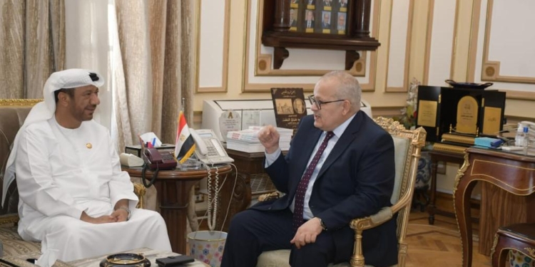 جامعة القاهرة تستقبل وفد الأمانة العامة لجائزة خليفة التربوية بدولة الإمارات العربية المتحدة