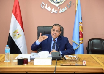 الدكتور مصطفى عبدالخالق رئيس جامعة سوهاج