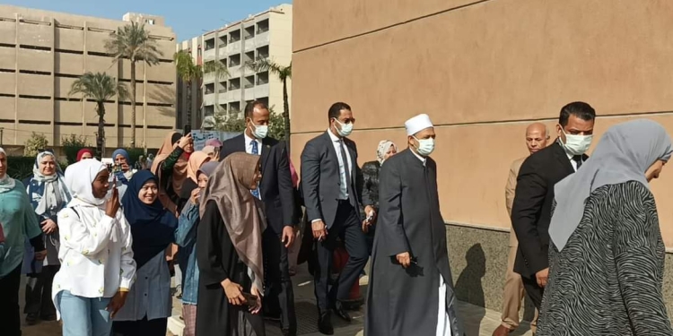 ﻿الإمام الأكبر يتفقد مدينة البعوث الإسلامية