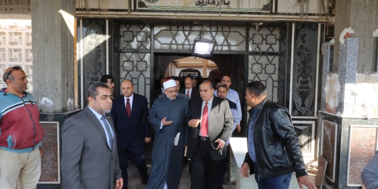 رئيس جامعة الأزهر يتفقد كلية أصول الدين والدعوة بالزقازيق