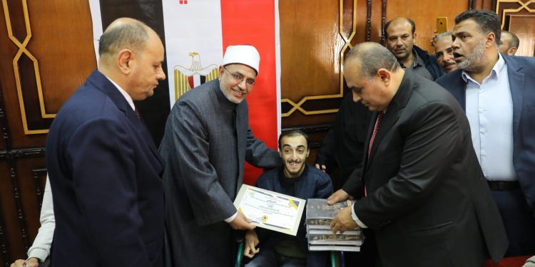 رئيس جامعة الأزهر يحتفي باليوم العالمي للغة العربية ويكرم المتفوقين وأصحاب الهمم