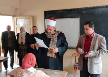 ﻿موفد قطاع المعاهد الأزهرية يتابع امتحانات النقل لمنطقة الشرقية الأزهرية