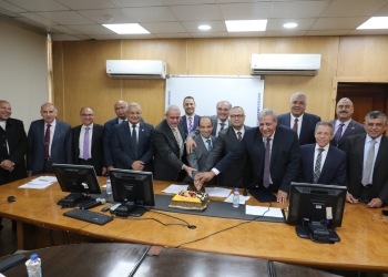 ﻿مجلس كلية طب الأزهر يحتفي بحصول الكلية على شهادة تجديد الاعتماد