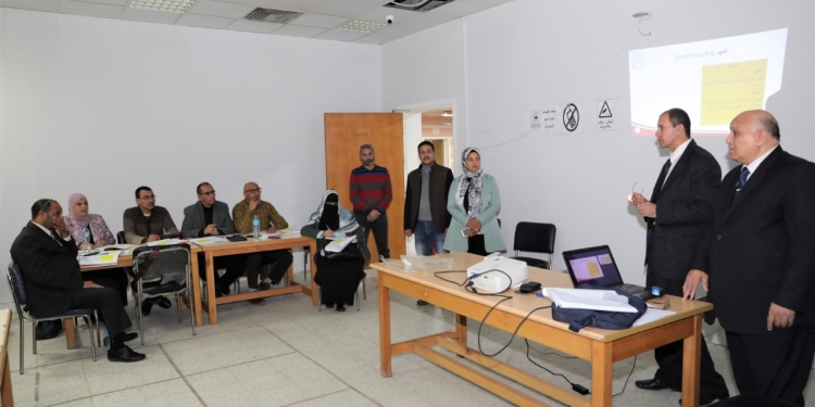 تدريب موجهى الثانوية العامة على صياغة الأسئلة بنظام التقييم الجديد