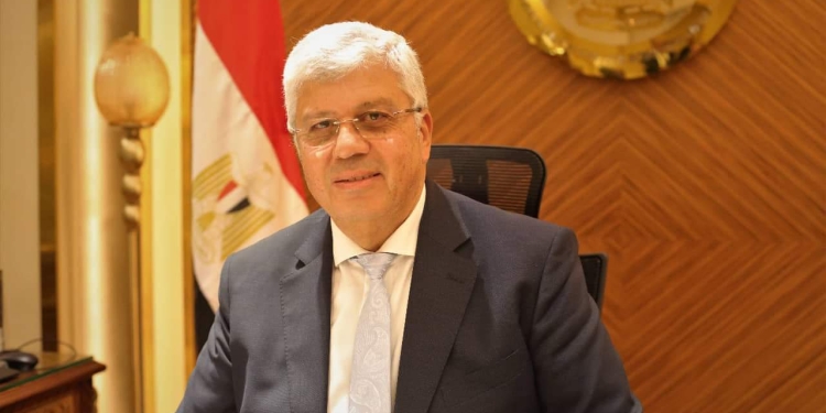 الدكتور أيمن عاشور وزير التعليم العالي والبحث العلمي