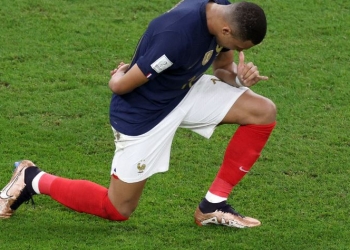 فرنسا إلى ربع النهائي بعد الفوز على بولندا