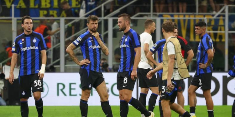 ميلان يواجه إنتر في ديربي الغضب بنهائي كأس السوبر الإيطالي