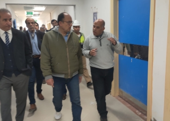 رئيس جامعة حلوان يتفقد مستشفي بدر الجامعي قبل افتتاح المرحلة الأخيرة