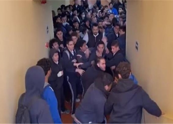 سلاح أبيض وتحرش.. لحظات رعب يعيشها طلاب مدارس لغات بامتحانات الإعدادية.. والشرطة تتدخل