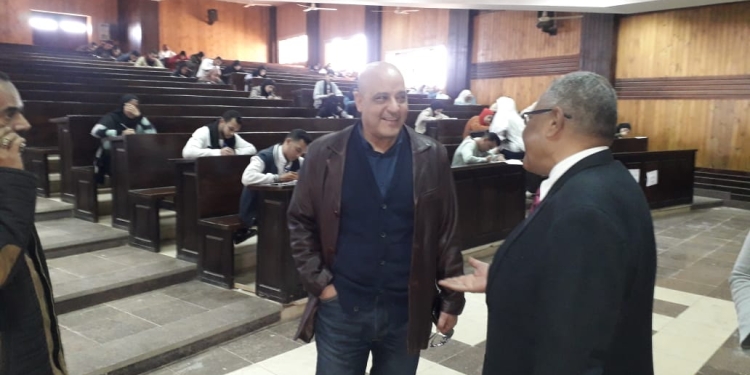 رئيس جامعة أسوان يوجه بسرعة إعلان النتائج للطلاب