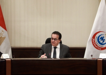 وزير الصحة يوجه ببدء تطوير واعادة تأهيل المستشفيات القديمة بمحافظات القاهرة والجيزة والإسكندرية كمرحلة أولى