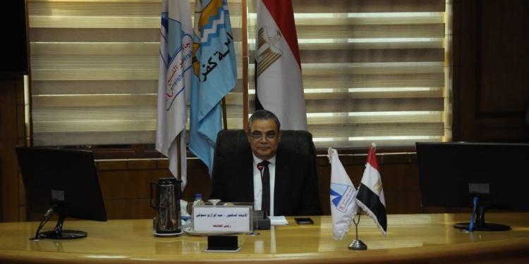 الدكتور عبدالرزاق دسوقي رئيس جامعة كفرالشيخ