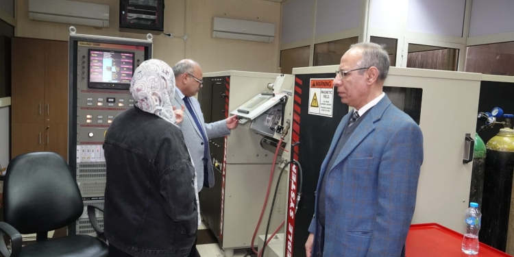 مركز بحوث وتطوير الفلزات يبحث الاستفادة من خبرات الكلية الملكية بلندن في تصنيع السيارات