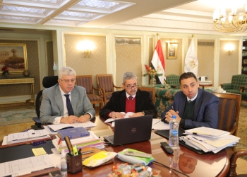 وزير التعليم العالي يرأس اجتماع مجلس إدارة المعهد القومي للبحوث الفلكية والجيوفيزيقية