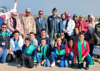 طلاب تعليم القاهرة يقومون بزيارة الكلية الجوية 