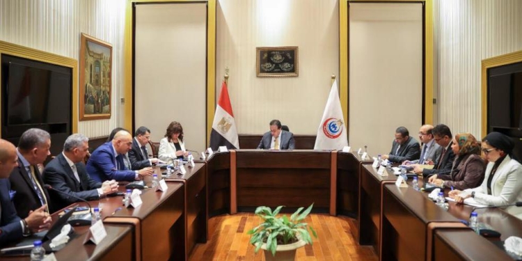 وزير الصحة يلتقي مسئولي غرفة التجارة الأمريكية لبحث الاستثمار بالقطاع الصحي