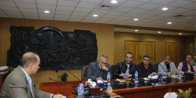 لجنة من المتخصصين بجامعة المنصورة لزيارة ميدانية للمنطقة الصناعية وبحث سبل التعاون المشترك