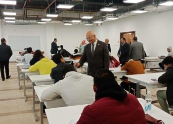 رئيس جامعة بنها يتفقد الامتحانات بالجامعة الأهلية ومقر الجامعة بمدينة العبور