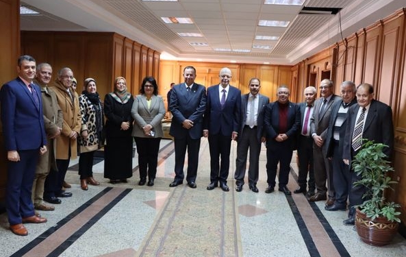 جامعة المنوفية يشهد اجتماع مجلس إدارة جمعية رعاية خريجى الجامعة