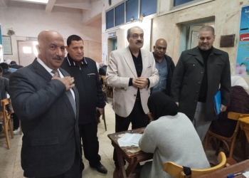 نائب رئيس جامعة الزقازيق يتفقد امتحانات الفصل الأول بكلية الزراعة