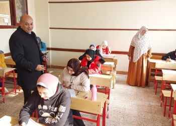 أولياء أمور مصر يطالب بمحاسبة مسئولي لجان الشهادة الشهادة الإعدادية