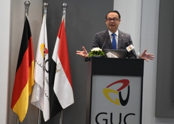 الدكتور أشرف منصور رئيس مجلس أمناء الجامعة الألمانية في القاهرة