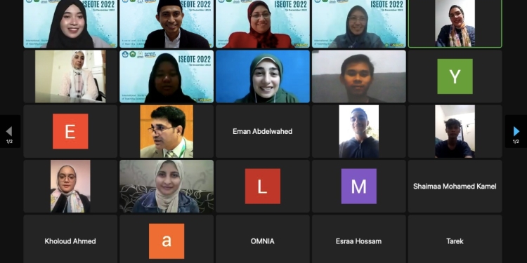 طلاب جامعة حلوان يشاركون مشروعاتهم الدراسية مع طلاب جامعة إسلام مالانج بإندونيسيا