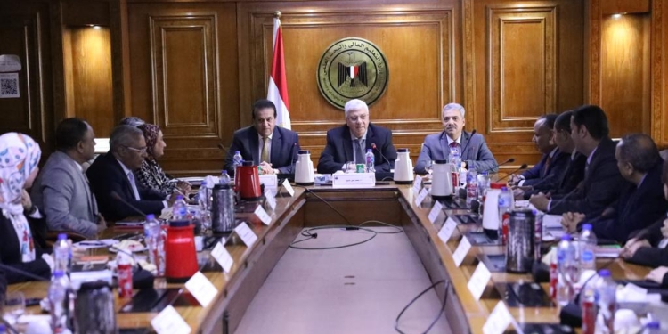 وزير التعليم العالي يرأس اجتماع مجلس المراكز والمعاهد والهيئات البحثية