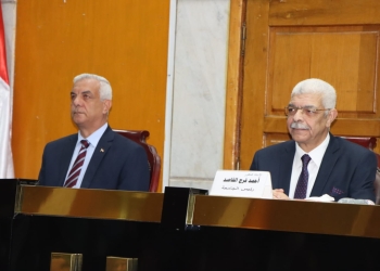 جامعة المنوفية تكرم رئيس الجامعة السابق