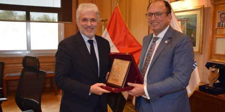 رئيس جامعة حلوان: نسعى للارتقاء بالمستوى الأكاديمي والبحثي على المستويين المحلي والعالمي