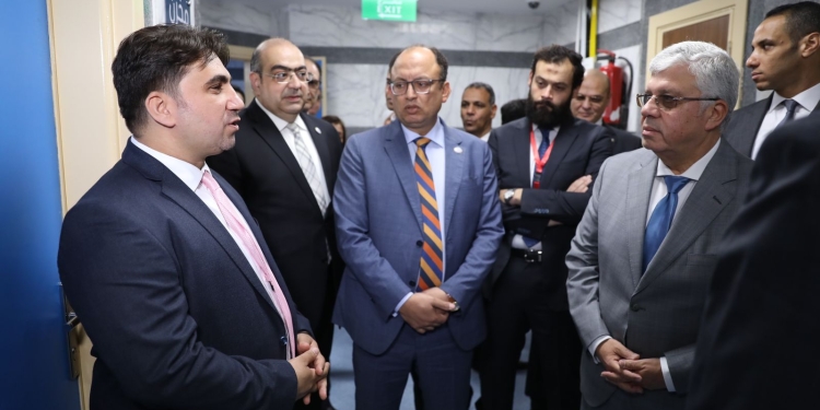  رئيس جامعة حلوان: افتتاح وحدة غسيل الكلى للأطفال ووحدة للنساء والتوليد وحضانات الأطفال فبراير المقبل بمستشفى بدر الجامعي