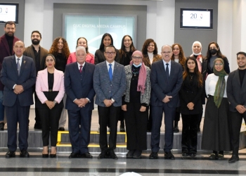 محافظ جنوب سيناء يكرم فريق عمل مركز هوية مصر في الجامعة الألمانية في القاهرة