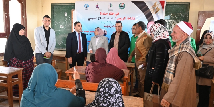 قافلة جامعة الفيوم التنموية الشاملة تقدم خدماتها لـ2000 مواطن بقرية قصر الجبالي