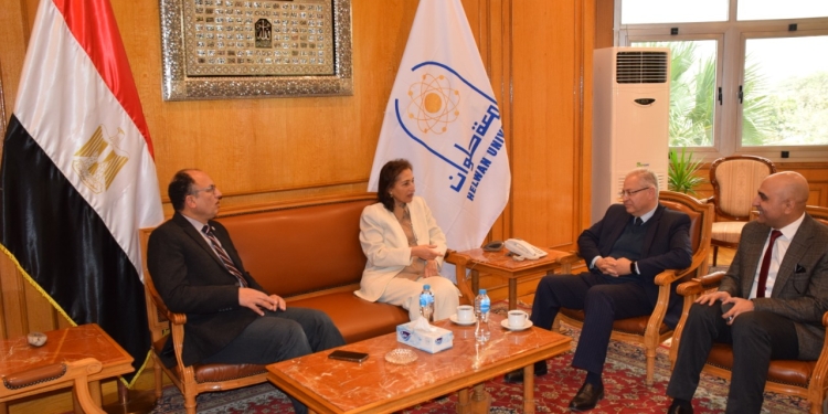 جامعة حلوان توقع مذكرة تفاهم مشترك مع جامعة مصر المعلوماتية الأهلية