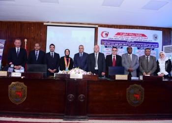 "الفقي وعبدالخالق" يشهدان مناقشة دكتوراه بـ"جامعة سوهاج" عن التغذية وتكميم المعدة