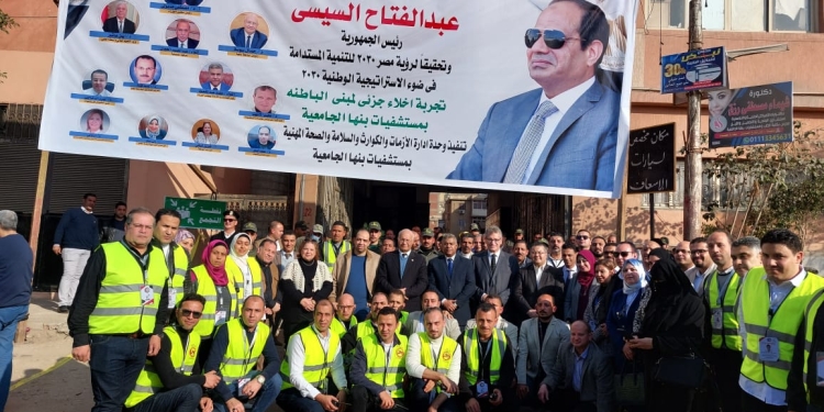 محافظ القليوبية ورئيس جامعة بنها يشهدان نموذج تجربة إخلاء المستشفى الجامعي