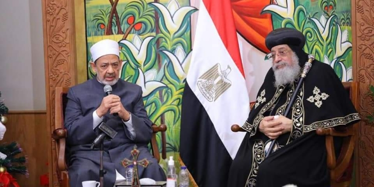 شيخ الأزهر يزور البابا تواضروس للتهنئة بأعياد الميلاد والعام والميلادي الجديد