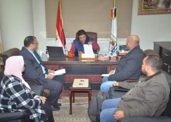 محافظ بني سويف يوجه مسئولي «التعليم» بالتأكد من سلامة التغذية المدرسية