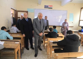 حقيقة حيازة طلاب مدارس لغات بفيصل أسلحة بيضاء وتحرشهم بزميلاتهم