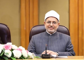 ﻿رئيس جامعة الأزهر يهنئ الدكتور كريم همام بتجديد ندبه مديرًا لمعهد إعداد القادة