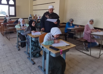 ﻿رئيس الشرقية الأزهرية يتفقد امتحانات النقل بالثانوية ويبعث رسالة طمأنة للطلاب وأولياء الأمور
