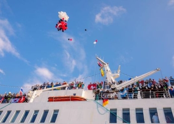 سفينة الكتب «لوجوس هوب» بميناء بورسعيد السياحي تستقبل ٦٠٠٠ زائر في يومها الأول