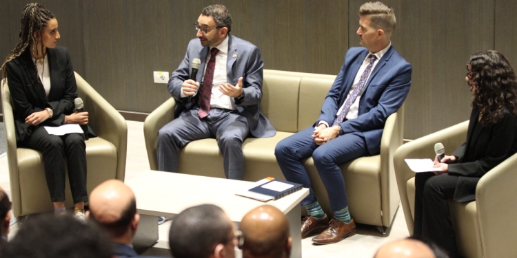 وزير النقل الكندي عمر الغبرا يزور فرع جامعة تورونتو متروبوليتان بالقاهرة