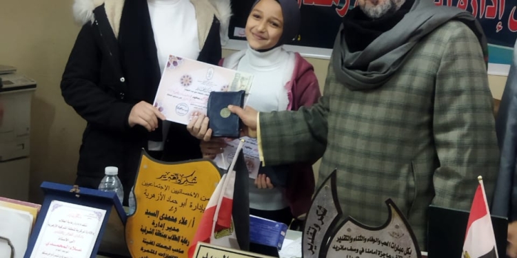 ﻿الشرقية الأزهرية: تسليم جوائز الفائزين من طلاب المرحلة الإعدادية المشاركين في الأنشطة والمسابقات