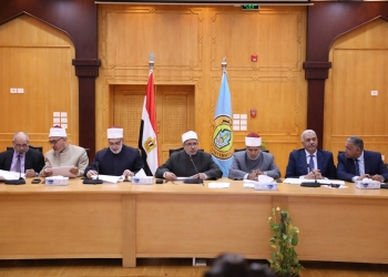 ﻿مجلس جامعة الأزهر يهنئ الكليات بانتهاء الامتحانات ويدعو الطلاب لزيارة معرض الكتاب