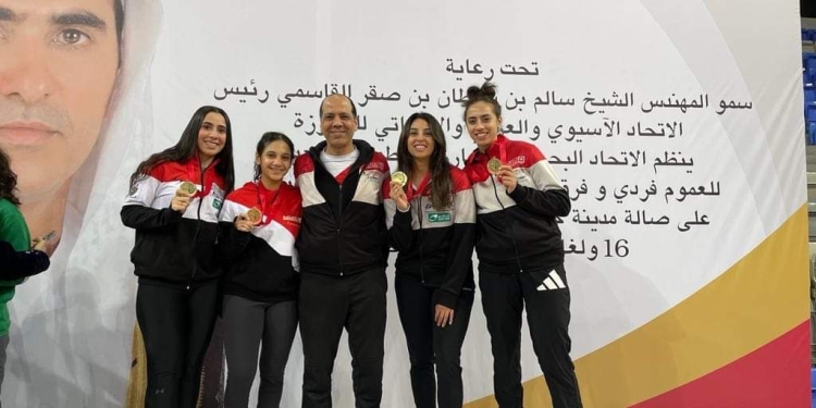 جنى البكري الطالبة بجامعة مصر للمعلوماتية تحصد الميدالية الذهبية و”البرونزية” في البطولة العربية للسلاح