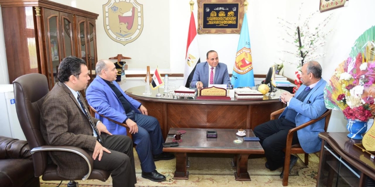 جامعة سوهاج تناقش خطتها لدعم أنشطة ريادة الأعمال بالتعاون مع جهاز تنمية المشروعات