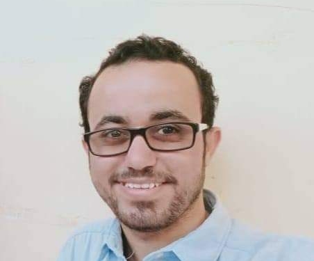 شاب من ذوي الهمم يثغيث بسبب لم يتم تعينه معيداً بجامعة حلوان