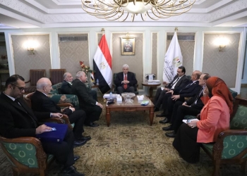 وزير التعليم العالي يبحث سبل التعاون مع نقيب نقابة العلاج الطبيعي